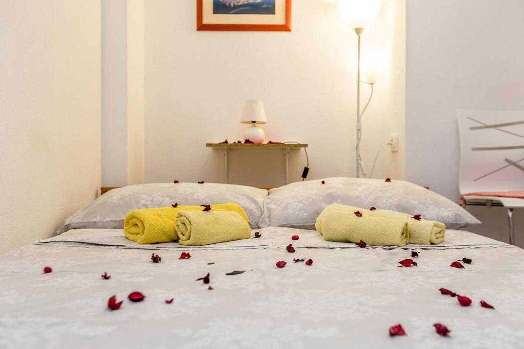 Studio Apartman U Kuci S Bazenom Baška Dış mekan fotoğraf